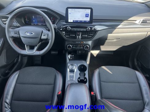 Used 2025 Ford Escape ST-Line FWD image 5