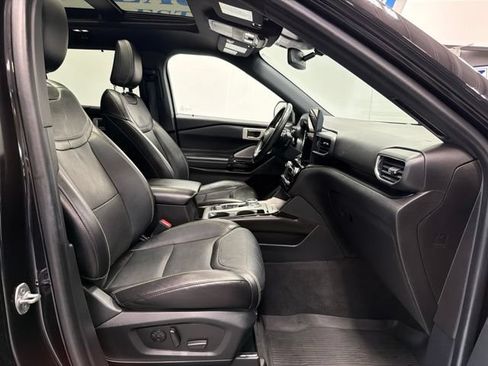 Used 2022 Ford Explorer ST w/ ST Street Pack AWD/4WD image 15