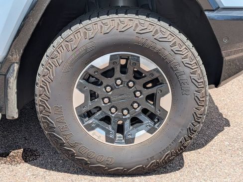 Used 2024 GMC Hummer EV 3X w/ Extreme Off-Road Package AWD/4WD image 9