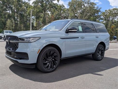 New 2025 Lincoln Navigator Reserve w/ Jet Appearance Package image 8