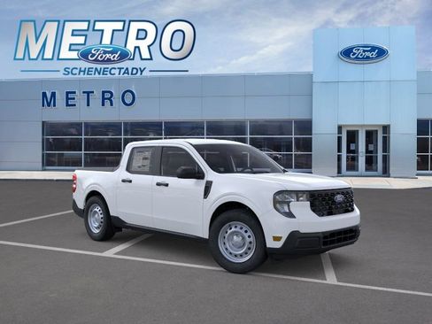 New 2025 Ford Maverick XL FWD image 1