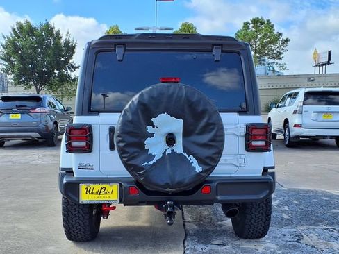 Used 2023 Jeep Wrangler Unlimited Rubicon w/ Cold Weather Group AWD/4WD image 22
