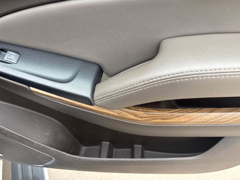 Used 2020 GMC Yukon XL Denali w/ Denali Premium Package image 27