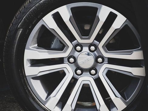 Used 2018 GMC Yukon Denali w/ Open Road Package image 33