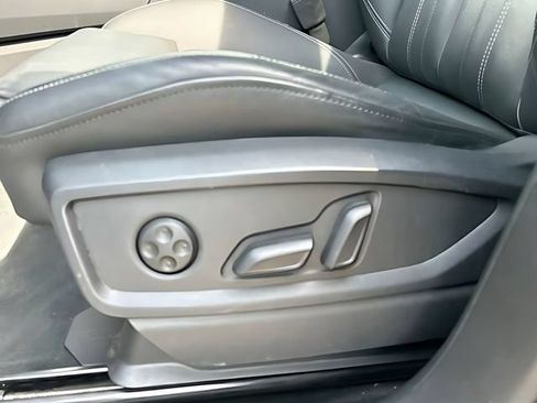 Used 2025 Audi Q5 2.0T Premium AWD/4WD image 24