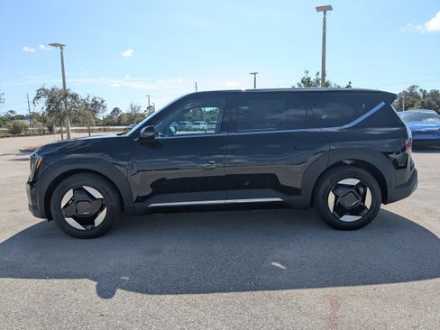 New 2026 Kia EV9 Light image 8