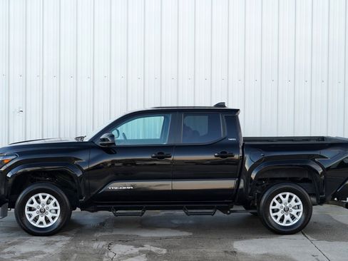 Used 2024 Toyota Tacoma SR5 w/ SR5 Upgrade Package image 48