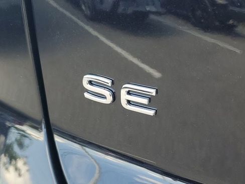 New 2026 Volkswagen Atlas Cross Sport SE FWD image 6