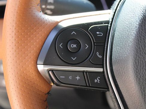 Used 2021 Toyota Avalon Limited w/ Advanced Safety Package image 12