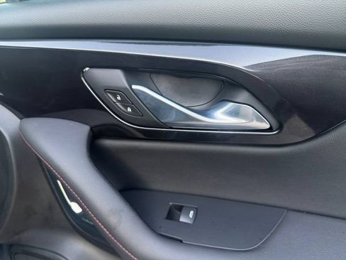 Used 2019 Chevrolet Blazer RS FWD image 5