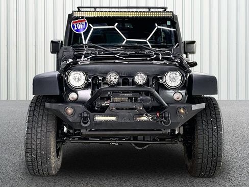 Used 2017 Jeep Wrangler Unlimited Rubicon w/ Dual Top Group AWD/4WD image 2