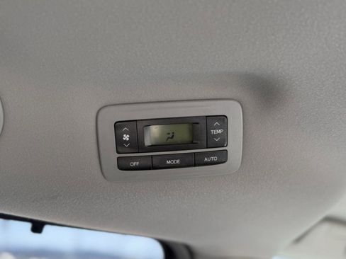 Used 2013 Toyota Sienna LE image 16