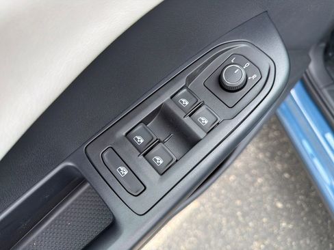 New 2026 Volkswagen Taos S FWD image 12