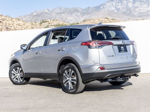 Used 2017 Toyota RAV4 LE w/ Carpet Mat Package FWD image 8
