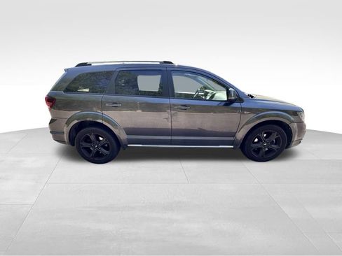Used 2020 Dodge Journey Crossroad FWD image 9