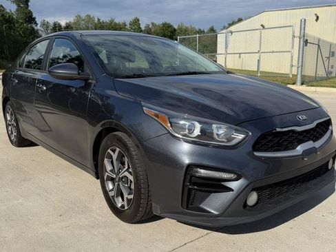 Used 2021 Kia Forte LXS FWD image 8