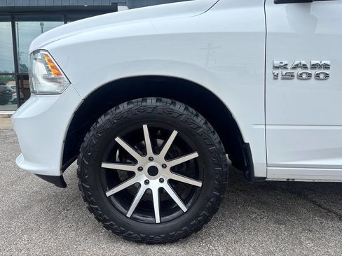 Used 2016 RAM 1500 Express RWD image 14
