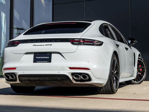 Used 2020 Porsche Panamera GTS image 11