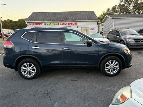 Used 2016 Nissan Rogue SV w/ SV Moonroof Package image 8