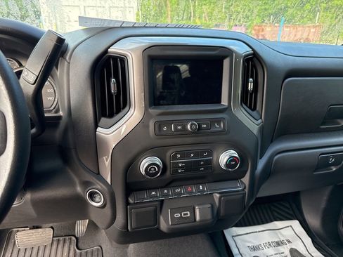 Used 2024 GMC Sierra 1500 Pro w/ Graphite Edition AWD/4WD image 6