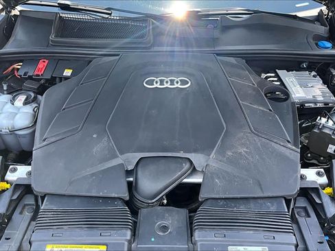 Used 2019 Audi Q8 Prestige w/ Year 1 Package AWD/4WD image 33