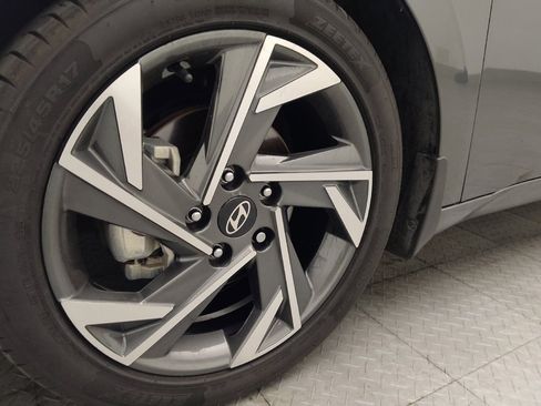 Used 2025 Hyundai Elantra Sport FWD image 31