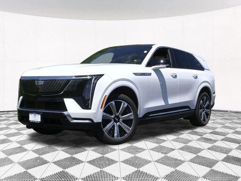 New 2025 Cadillac Escalade IQ Luxury 2 AWD/4WD image 2