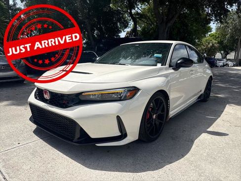 Used 2023 Honda Civic Type R image 1