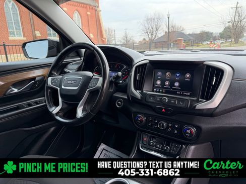 Used 2020 GMC Terrain SLE w/ Driver Convenience Package image 3