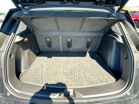 Certified 2022 Buick Encore GX Select w/ Advanced Technology Package image 25