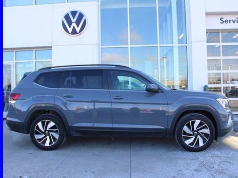 Used 2025 Volkswagen Atlas SE image 5