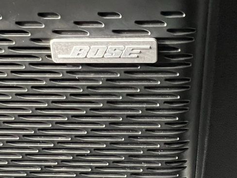 Used 2025 GMC Acadia Elevation image 17