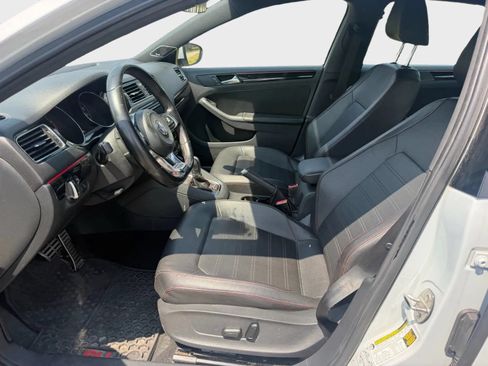 Used 2017 Volkswagen Jetta GLI FWD image 13