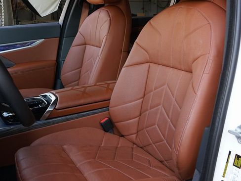 Used 2023 BMW 760i xDrive 760i xDrive w/ Executive Package image 9