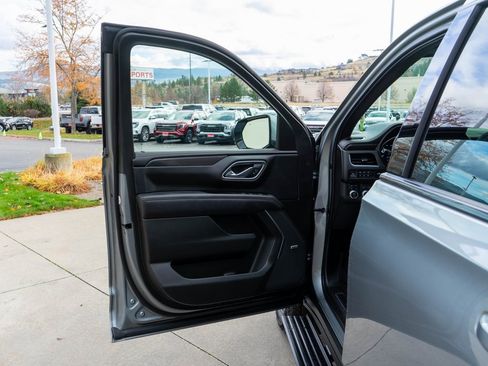 Used 2023 GMC Yukon XL AT4 w/ AT4 Premium Plus Package image 19