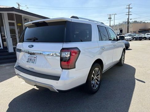 Used 2018 Ford Expedition Limited w/ Equipment Group 301A RWD image 7
