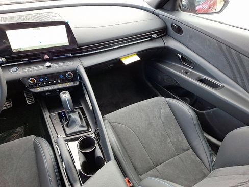 New 2025 Hyundai Elantra N image 11