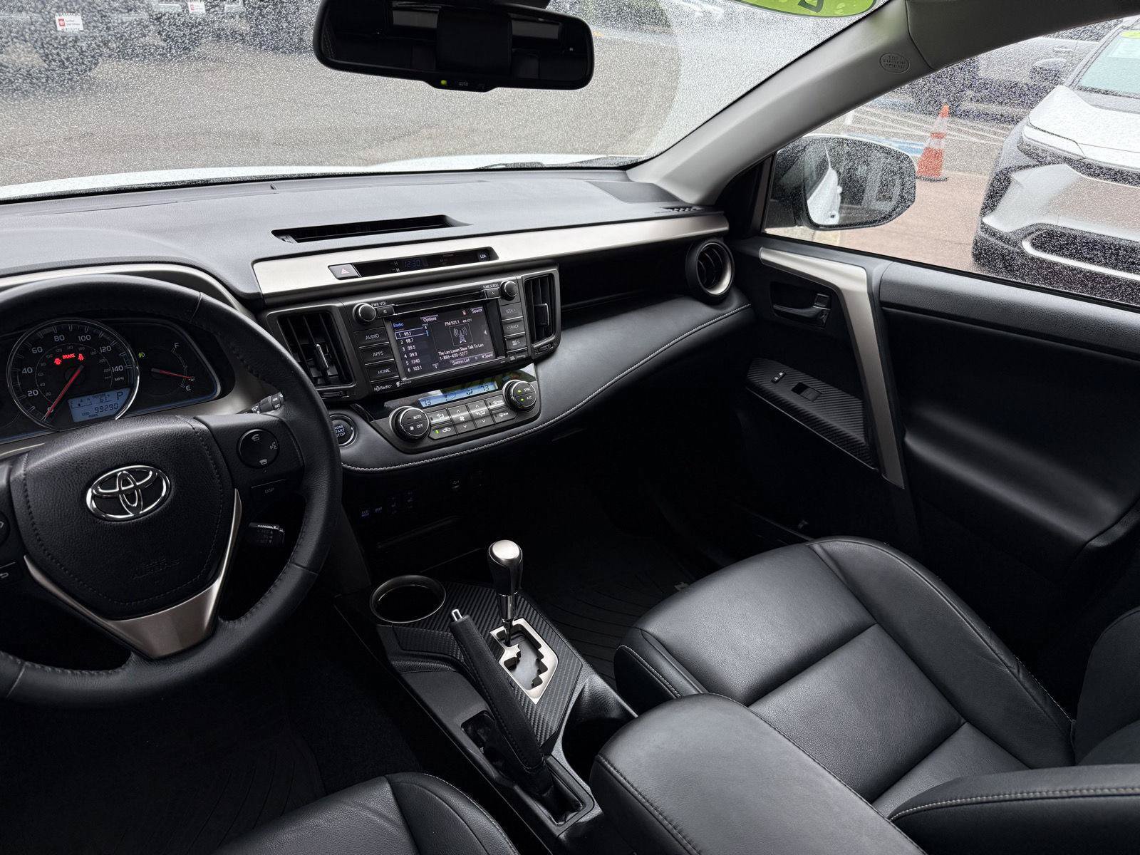 Used 2014 Toyota RAV4 Limited w/ Technology Package AWD/4WD image 16