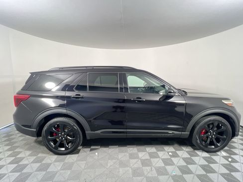 Used 2022 Ford Explorer ST w/ Equipment Group 401A AWD/4WD image 2