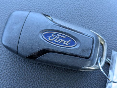 Used 2013 Ford Fusion SE FWD image 31