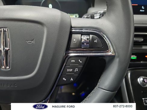 Used 2022 Lincoln Nautilus Reserve AWD/4WD image 24