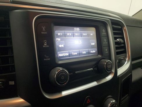 Used 2021 RAM 1500 Classic SLT image 26