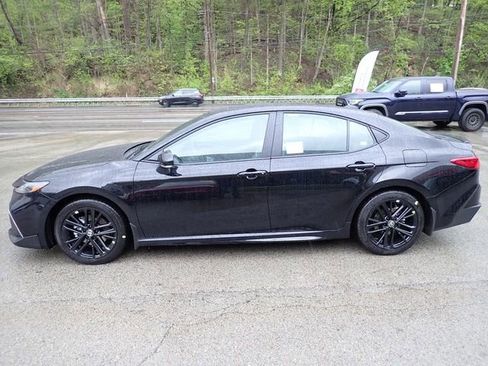 New 2026 Toyota Camry SE FWD image 7