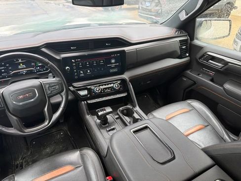 Used 2022 GMC Sierra 1500 AT4 w/ AT4 Preferred Package AWD/4WD image 18