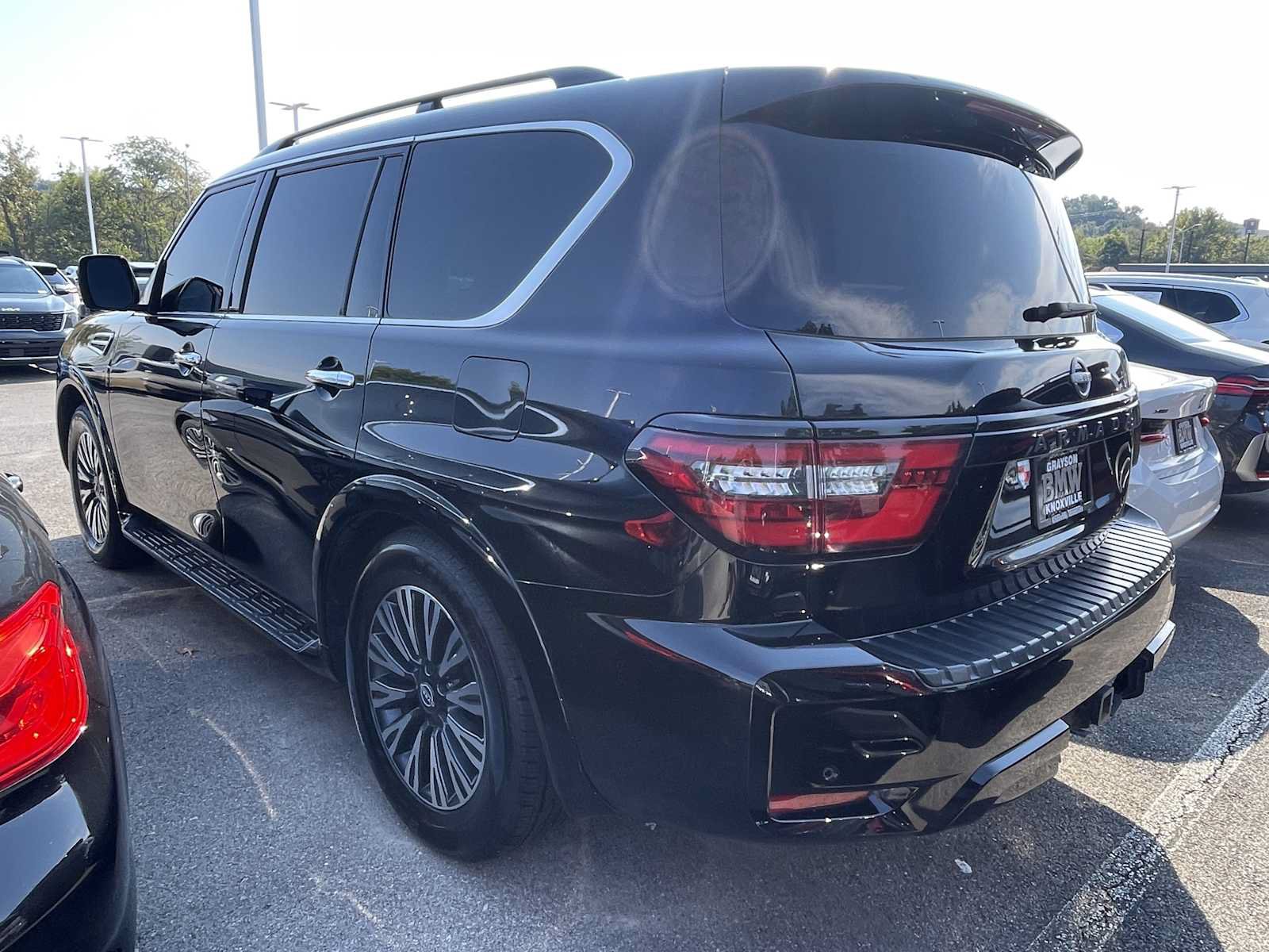 Used 2023 Nissan Armada SL w/ Midnight Edition Package AWD/4WD image 4