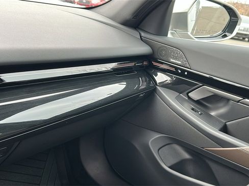 Used 2024 BMW 530i xDrive w/ Premium Package image 18