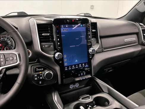 Used 2025 RAM 1500 Big Horn AWD/4WD image 7