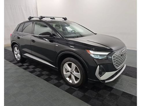 Used 2024 Audi Q4 e-tron Premium Plus w/ Premium Plus AWD/4WD image 4
