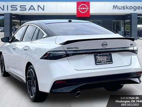 New 2026 Nissan Sentra SR w/ Floor Mat Package FWD image 3