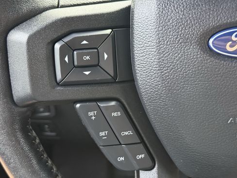 Used 2019 Ford F150 XLT w/ Equipment Group 302A Luxury AWD/4WD image 16